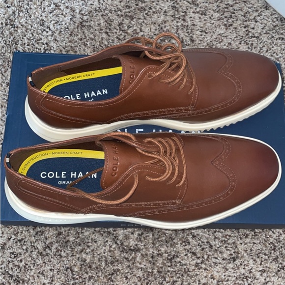 Cole Haan - Picture 2 of 3